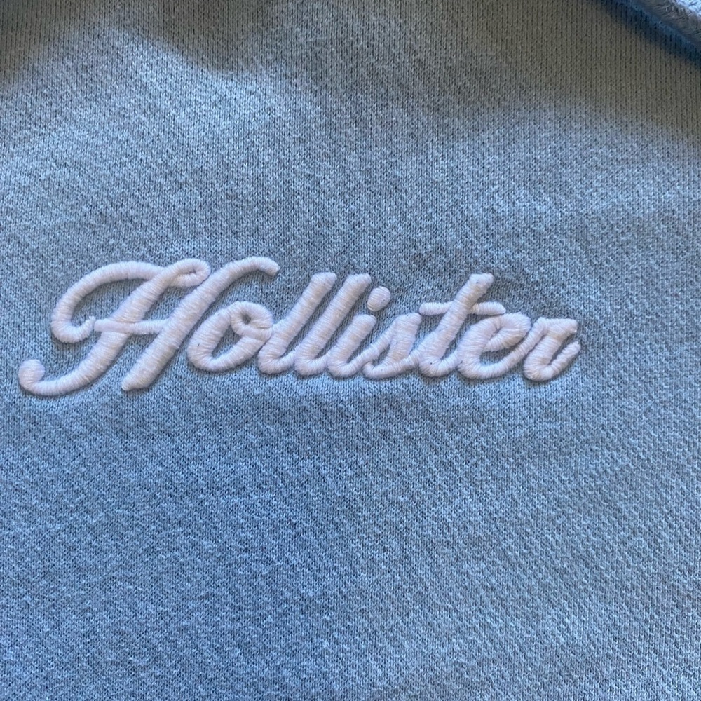Hollister Men's Light Blue Hoodie - Picture 2 of 3